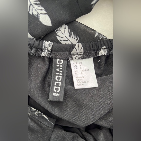 H&M Dress Black with Feather Pattern - Picture 4 of 5
